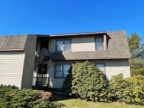 Building Photo - 260 Adams Ln