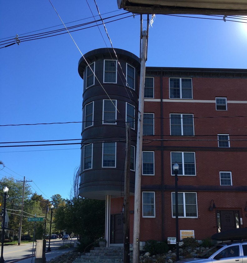 6 Parker St, Maynard, MA 01754 Apartments in Maynard, MA