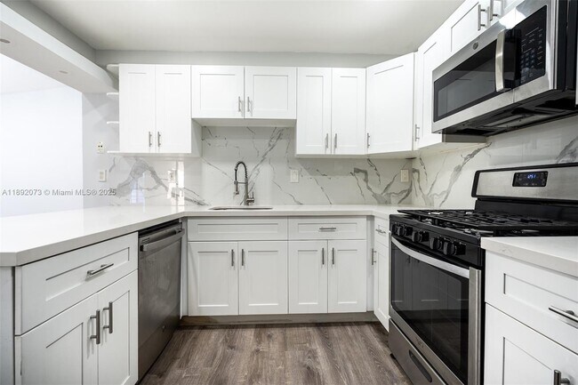 Foto del edificio - 6211 SW 116th Pl