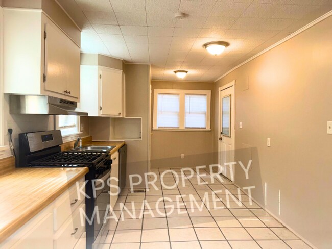 Foto del edificio - 902 E 8th St