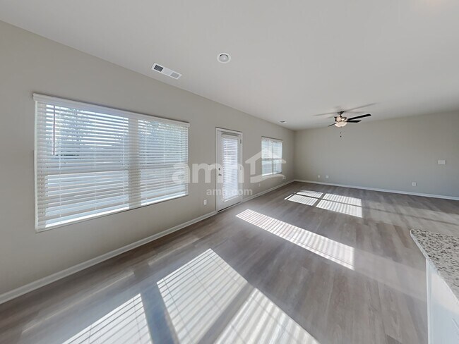 Building Photo - 203 Omega Ct