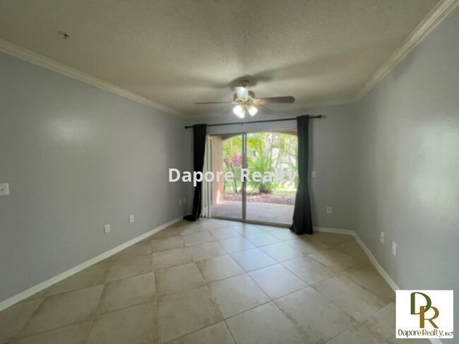 Building Photo - Move In Ready 2 Bed, 2 Bath, Bottom Floor ...