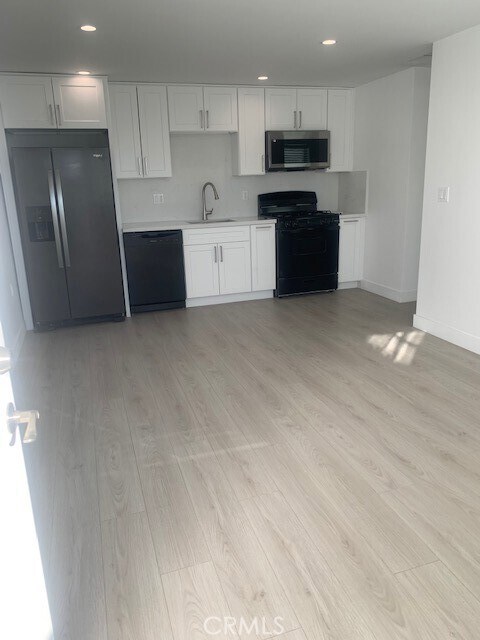 Foto del edificio - 11519 Balboa Blvd