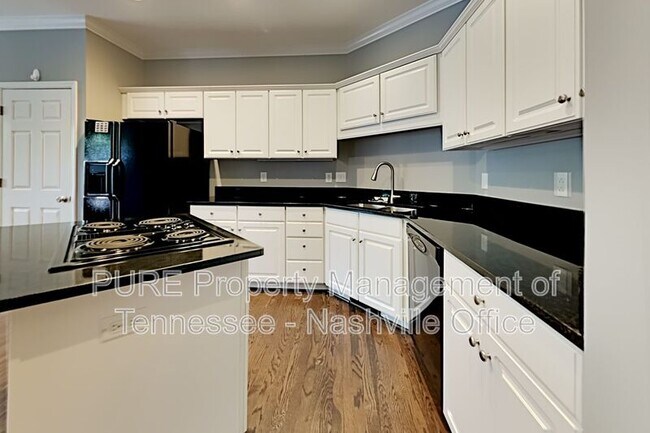 Foto del edificio - 641 Old Hickory Blvd