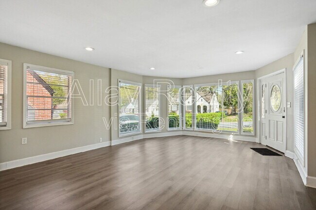 Building Photo - 1770 Rogers Ave SW
