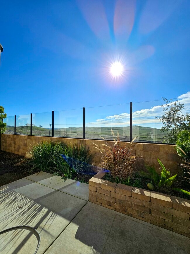 Building Photo - 8112 Avanti Dr