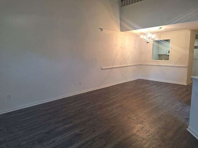 Foto del edificio - 2 bedroom/ 2 bathroom- Braemar Creek