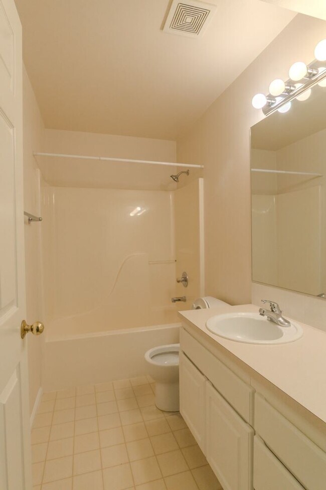 Foto del edificio - 2761 NW 65th St
