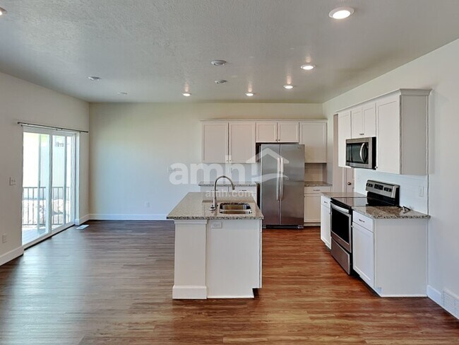 Foto del edificio - 2983 E S Village Dr