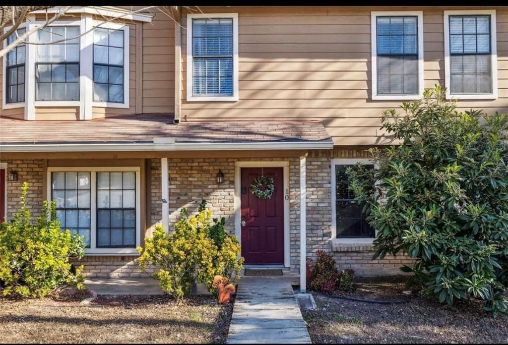 Primary Photo - 11404 Walnut Ridge Dr