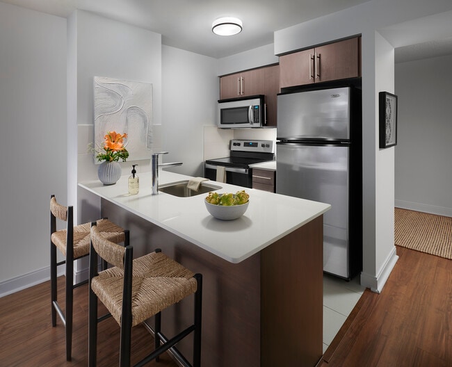 Building Photo - Harrison