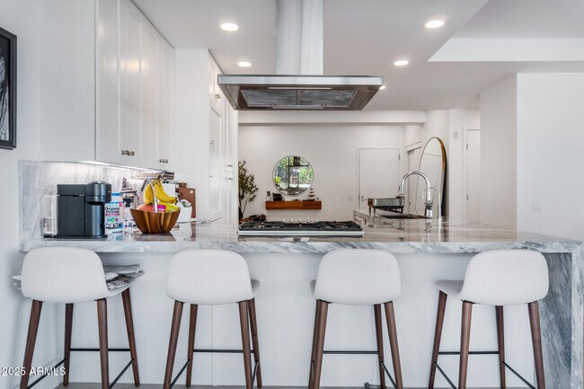 Foto del edificio - 7147 E Rancho Vista Dr
