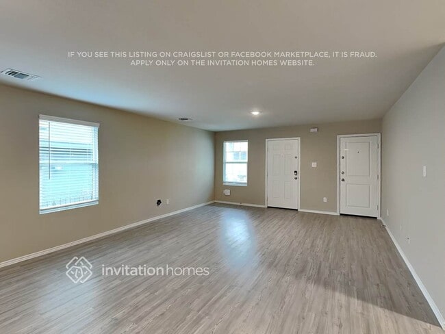 Foto del edificio - 7319 Avila Vis