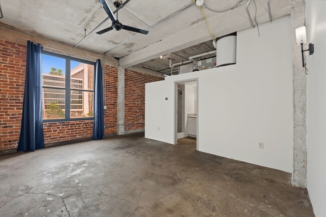 Photo - 95 Forsyth Street Northwest - 4b-4b Townhome