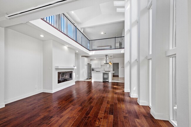 Building Photo - 943 34th St