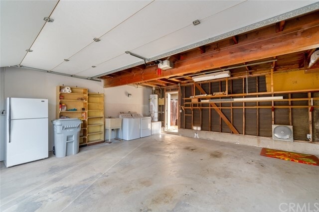 Building Photo - 9574 Karmont Ave