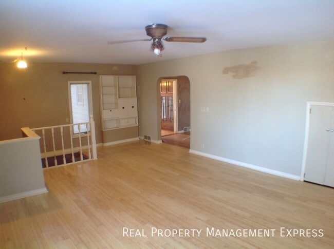 Foto del edificio - 47704 E 69th St