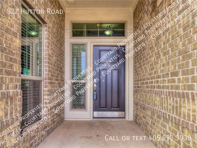 Building Photo - 527 Hutton Rd