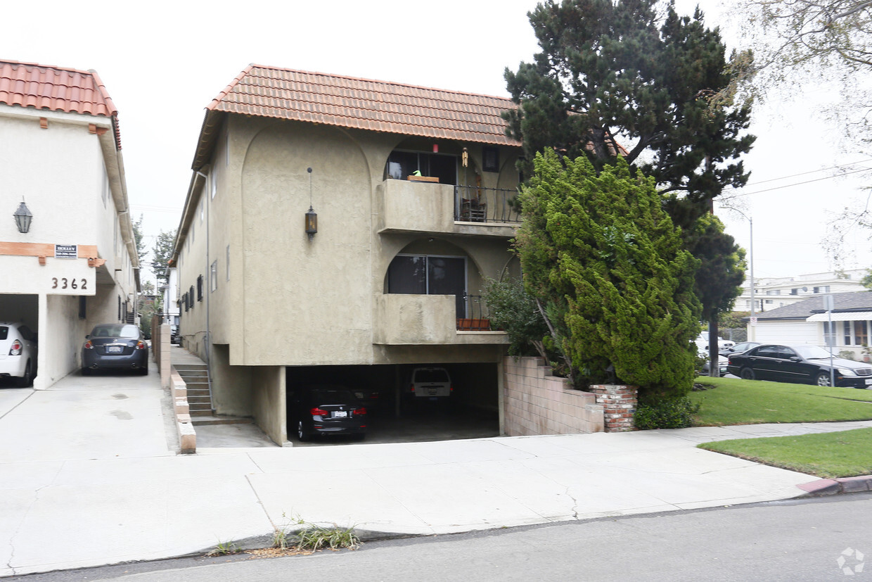 Primary Photo - 10555 Woodbine St