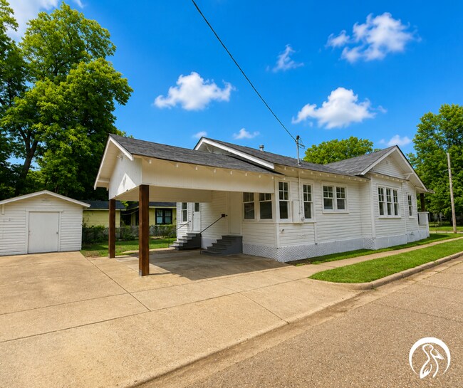 Foto del edificio - Beautifully Updated 3 Bedroom Home for Rent in West Monroe Near Antique Alley