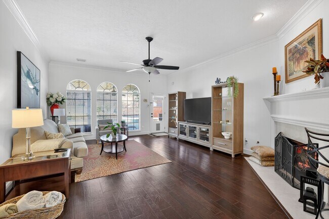 Foto del edificio - 502 Ernst Ct