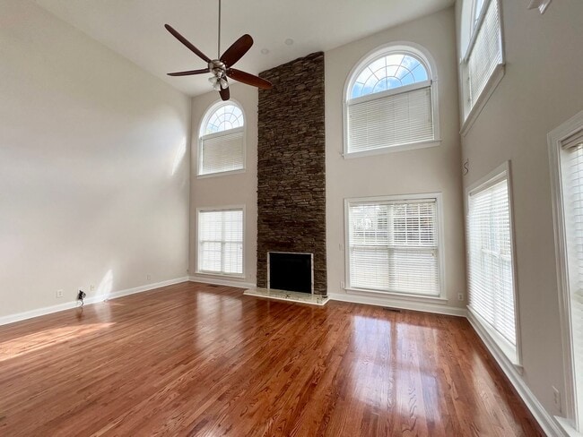 Building Photo - Four bedroom, 3.5 bath house in Elon!  Mus...