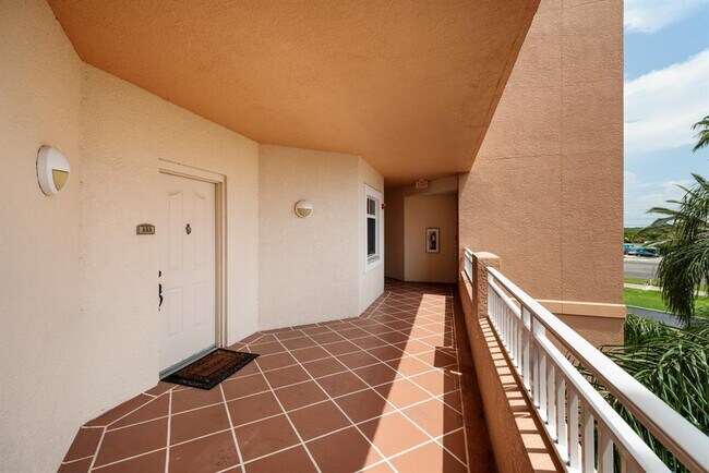 Building Photo - 12077 Gandy Blvd N