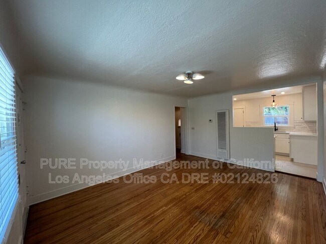 Foto del edificio - 629 W 23rd St