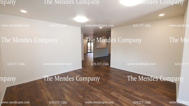 Building Photo - Beautifully renovated 4 bd / 3 bth Home in...