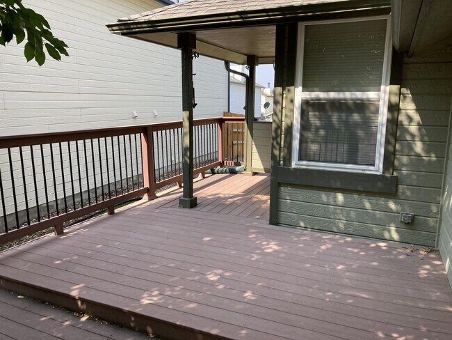 Foto del edificio - 9491 Devon Ct