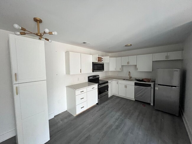 Building Photo - 7111 Porcher Dr