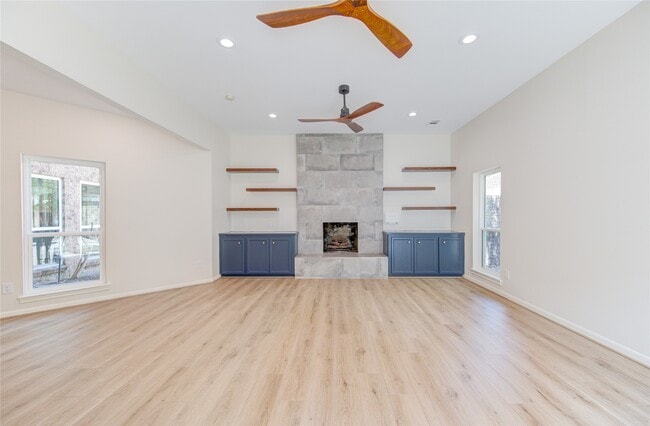 Building Photo - 14207 Stokesmount Dr