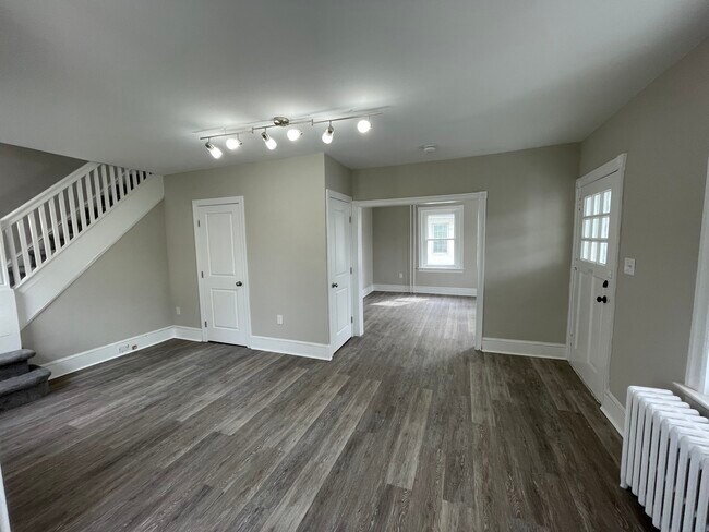 Foto del edificio - 273 N Spring Garden St