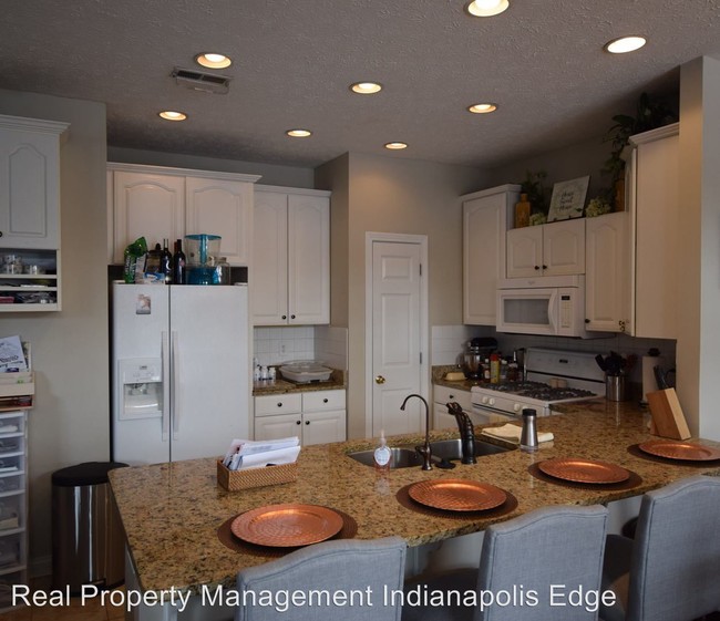 Building Photo - 8075 Lower Bay Ln