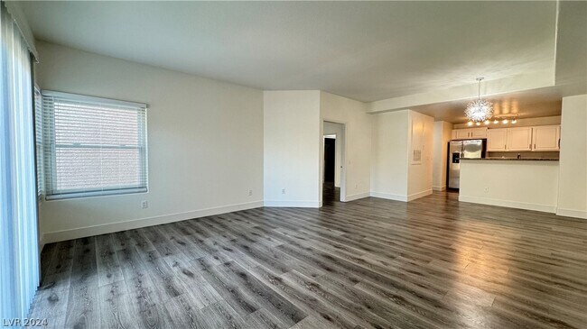 Foto del edificio - 5125 W Reno Ave