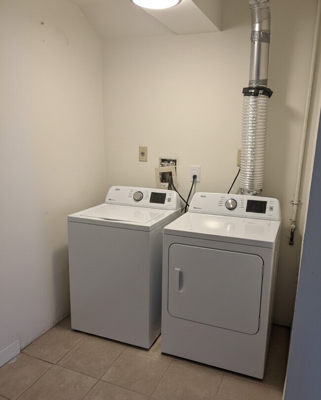 Foto del edificio - 8 Clifton Ave