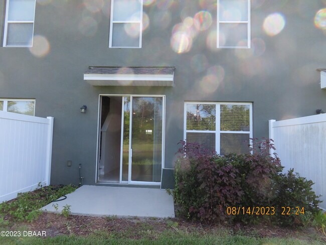 Building Photo - 22 BELLA LAGO Cir