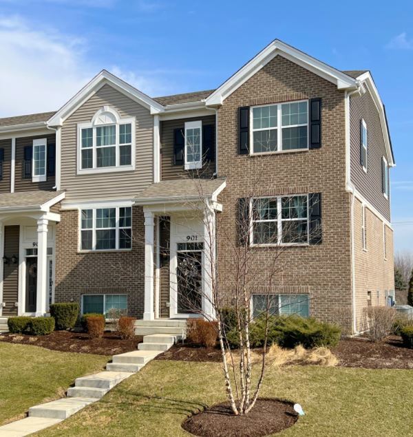 Foto principal - 901 Bradford Dr