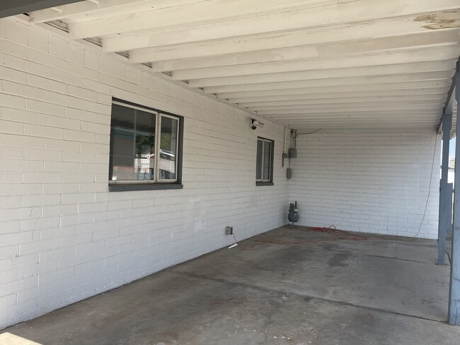 Foto del edificio - 8921 Claremont Ave NE