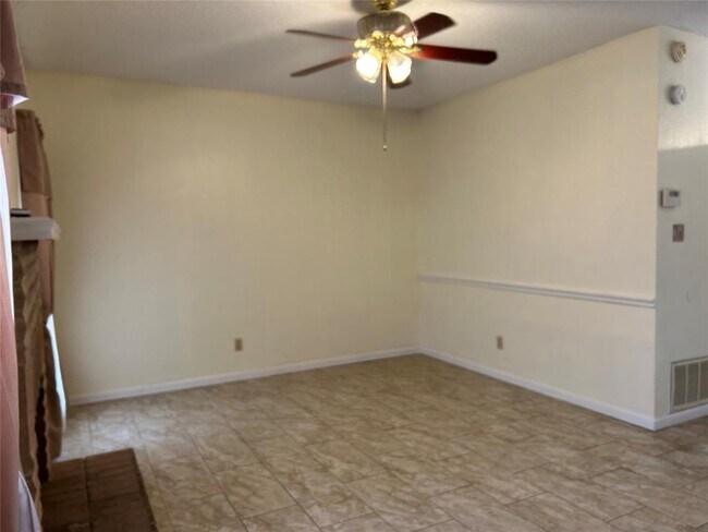 Building Photo - 12500 Brookglade Cir
