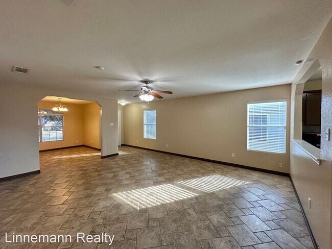 Building Photo - 3 br, 2 bath House - 6203 Griffith Loop