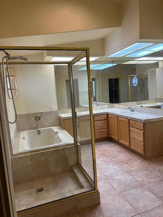 Building Photo - 109 Chelsea Cir