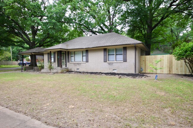 Foto del edificio - GORGEOUS SPACIOUS CORNER LOT HOME FOR RENT