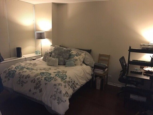 Foto del edificio - STREETERVILLE'S 1bed/1bath Available
