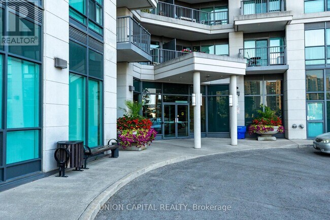 Building Photo - 185-1185 Oneida Crescent