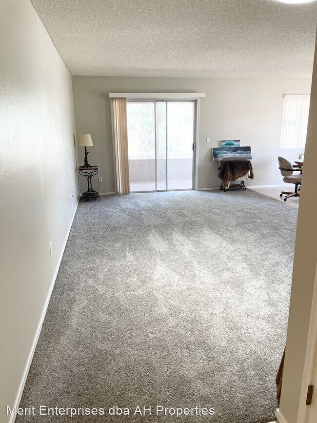 Building Photo - 2 br, 2 bath House - 25432 S PINEWOOD DR