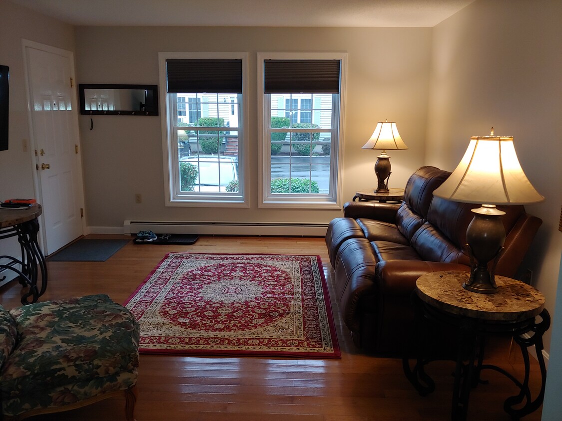 Primary Photo - 63 Fieldstone Dr