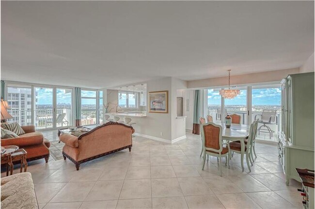 Foto del edificio - 1360 S Ocean Blvd
