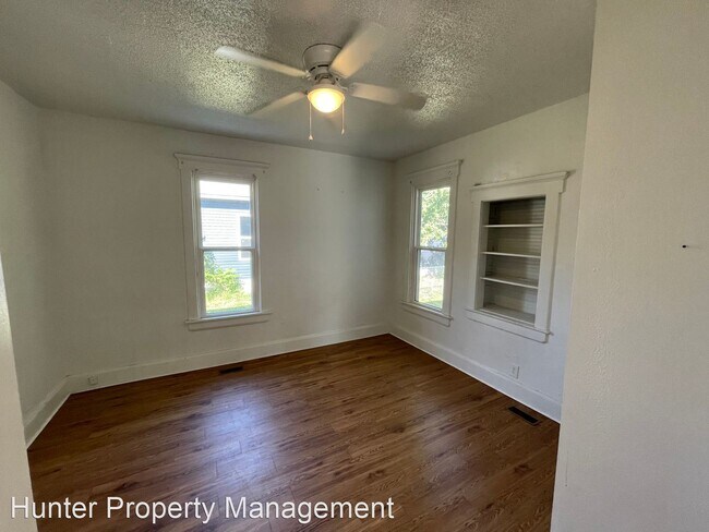 Building Photo - 2 br, 1 bath House - 1031W Monroe Terrace