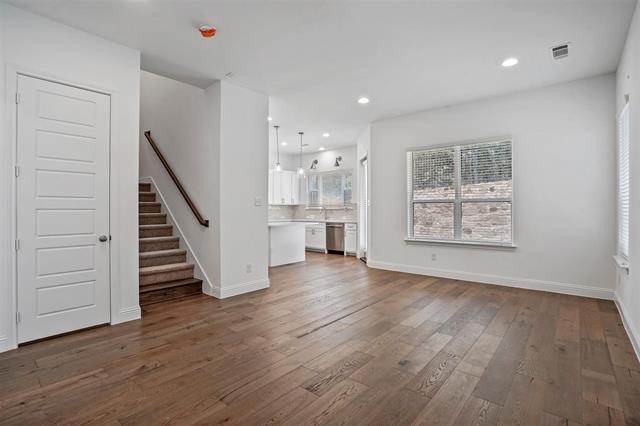 Building Photo - 6348 Oakbend Cir
